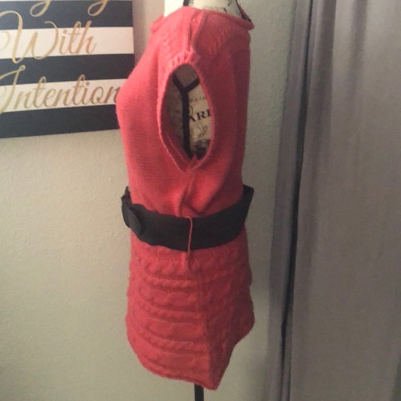 Red short sleeve sweater tunic with belt - Picture 4 of 6